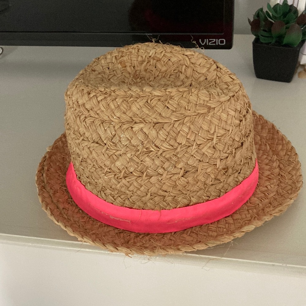 Mesh bucket hat
